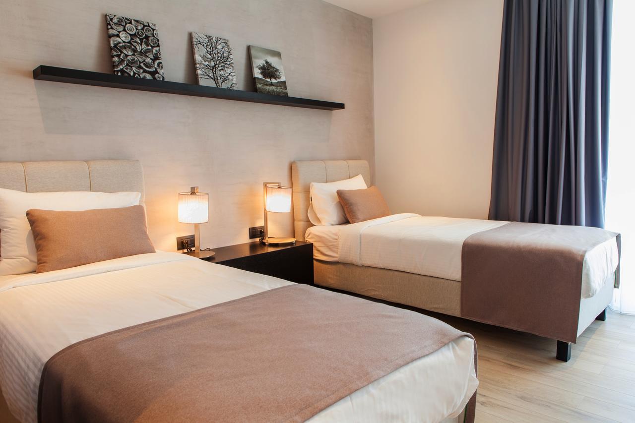 Andon Lapa & Hotel